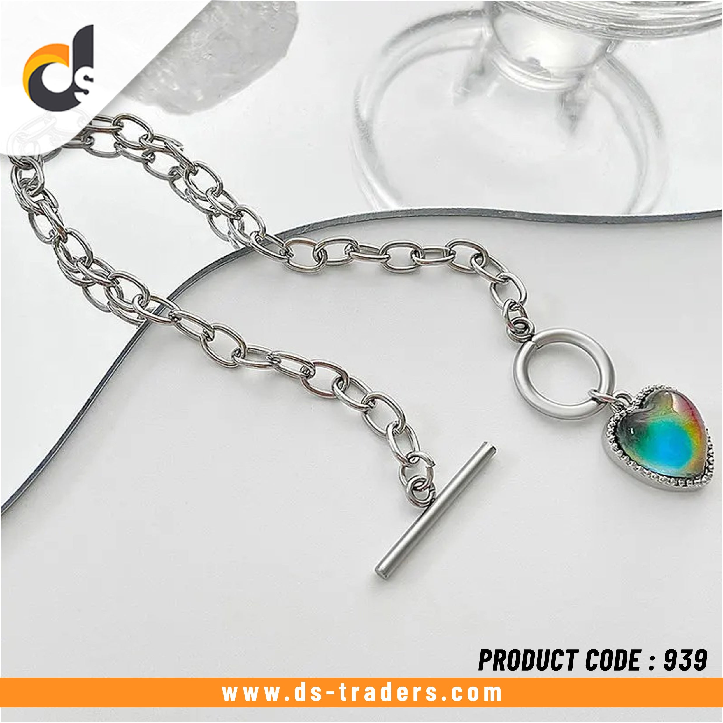 Stylish Colorful Heart Love Bracelet (Random Colors)