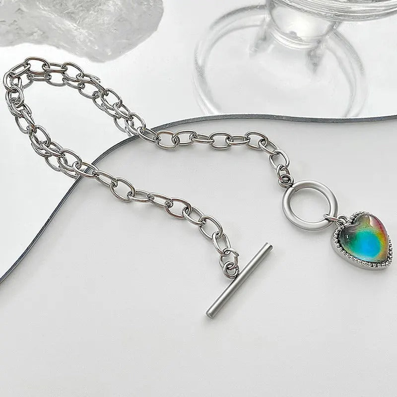 Stylish Colorful Heart Love Bracelet (Random Colors)